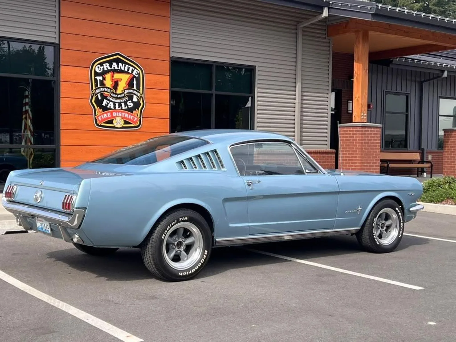 Ford Mustang (1966) — foto 1