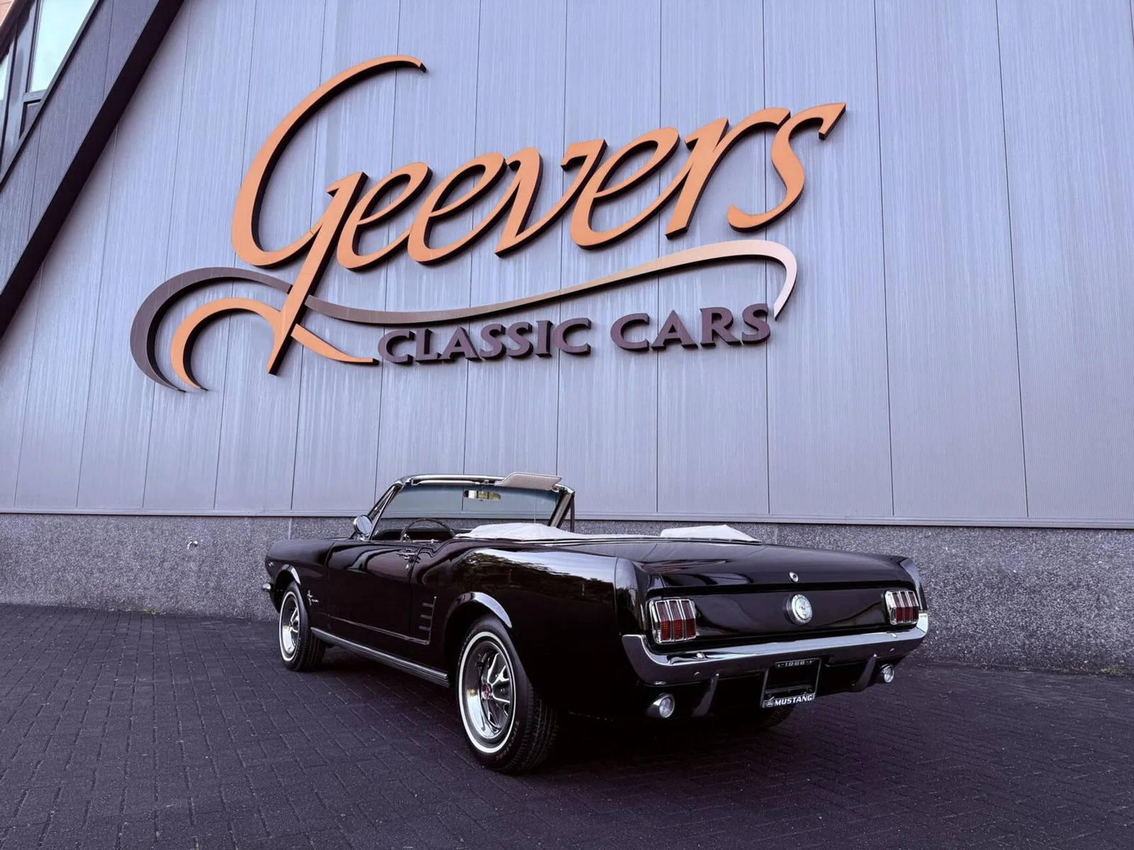 Ford Mustang (1966) — foto 1