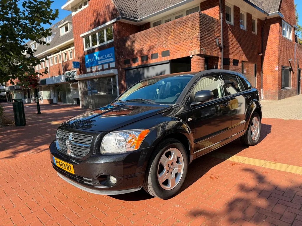 Dodge Caliber (2010) — foto 1