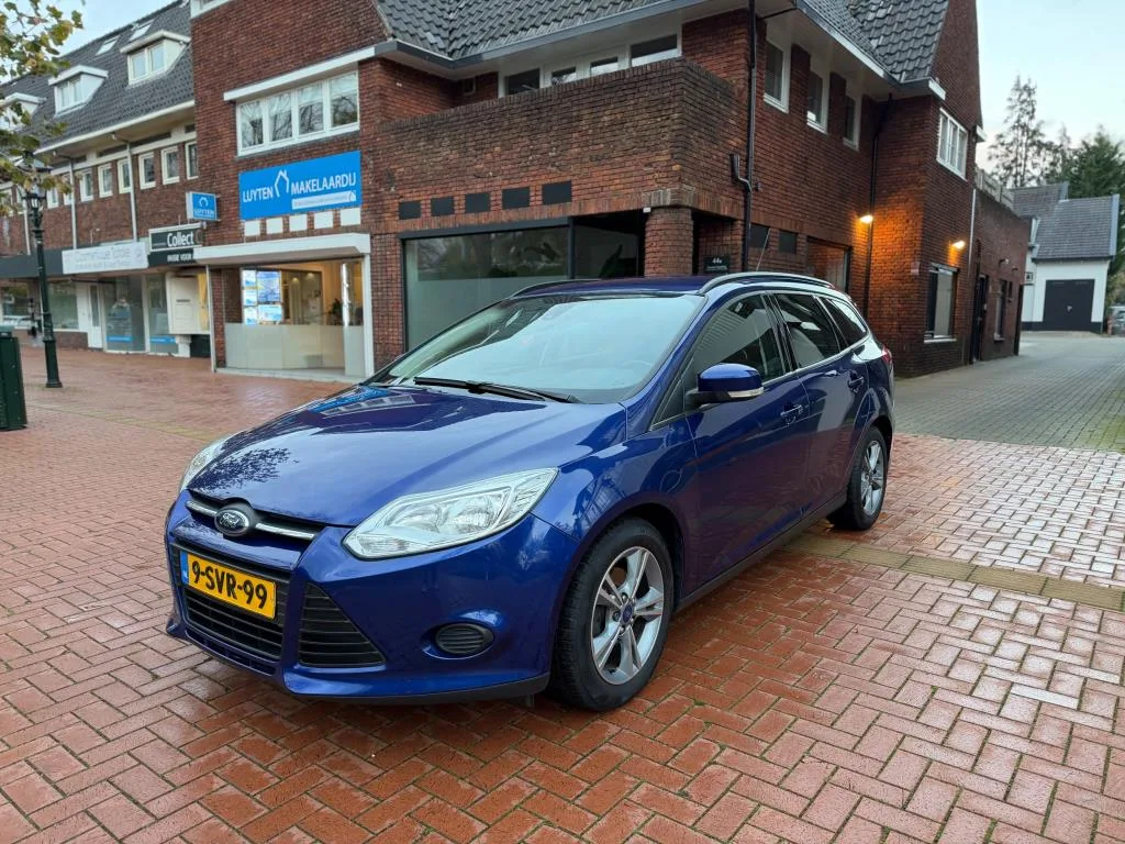 Ford Focus (2013) — foto 1