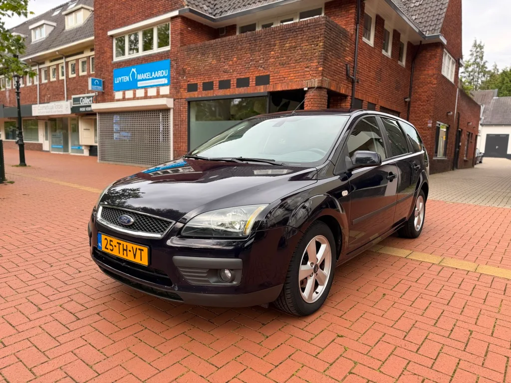Ford Focus (2006) — foto 1