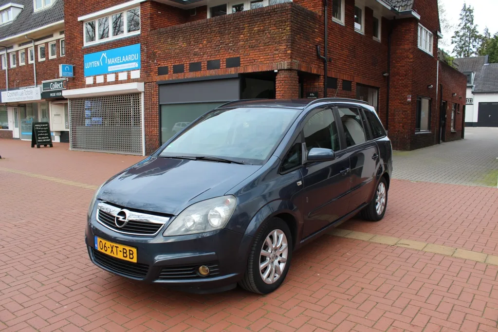Opel Zafira (2007) — foto 1