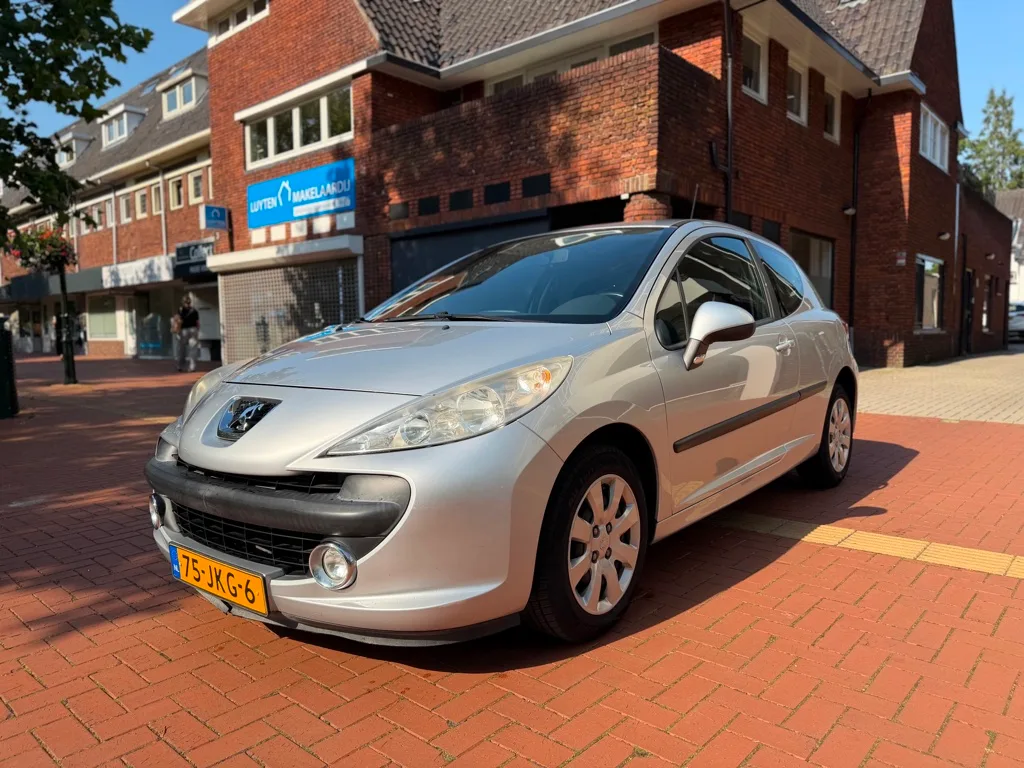 Peugeot 207 (2009) — foto 1