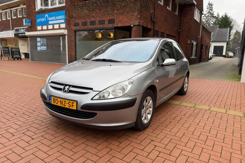 Peugeot 307 (2004)
