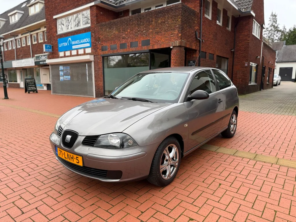 SEAT Ibiza (2003) — foto 1