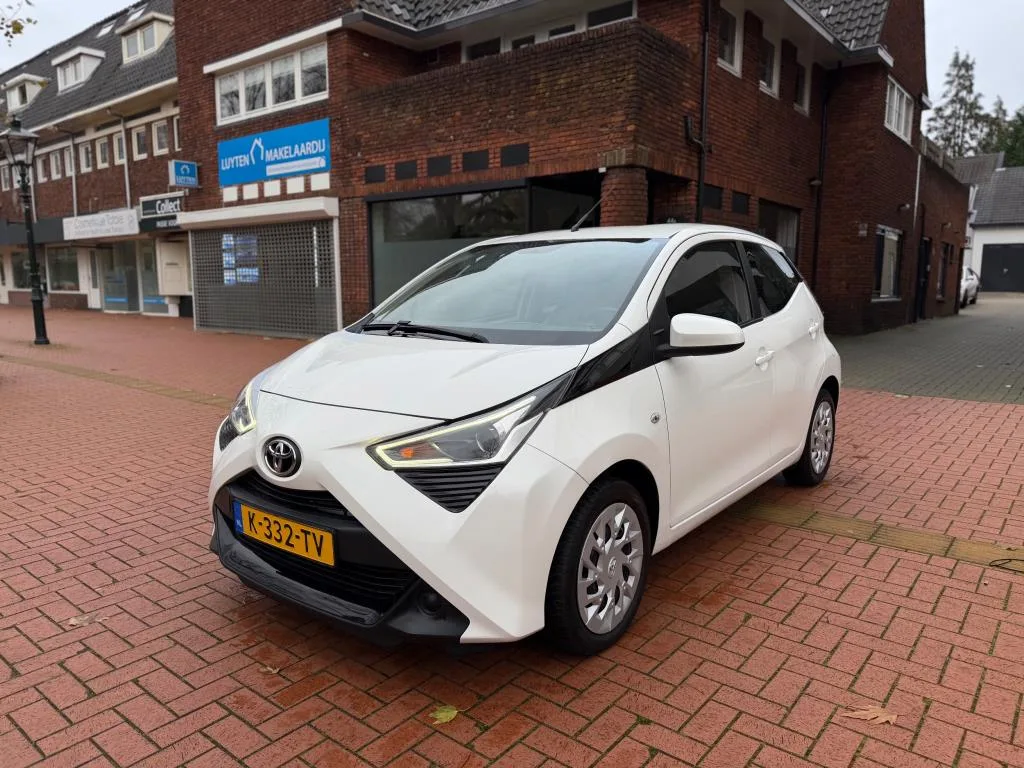 Toyota Aygo (2021) — foto 1