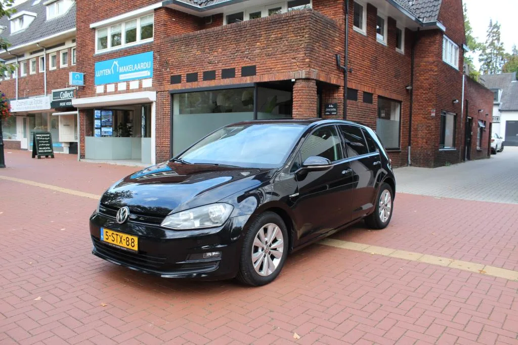 Volkswagen Golf (2013) — foto 1