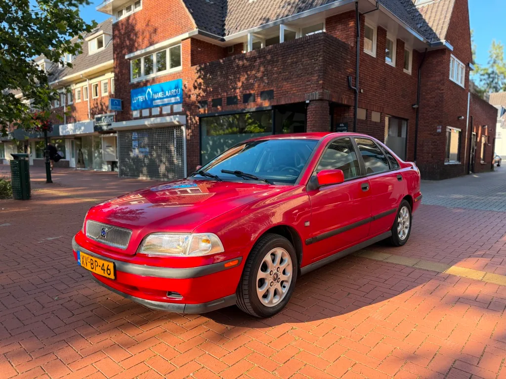Volvo S40 (1999) — foto 1