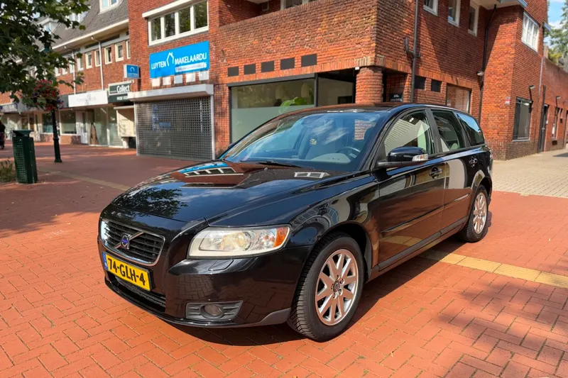 Volvo V50 (2008)