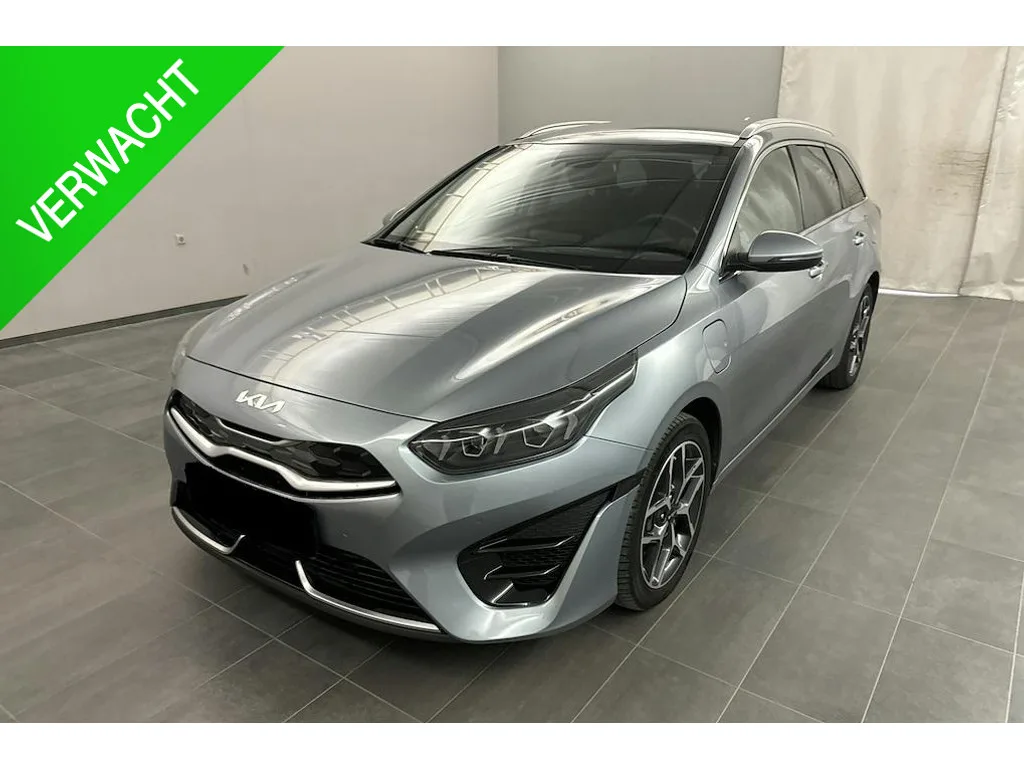 Kia Ceed Sportswagon (2022) — foto 1
