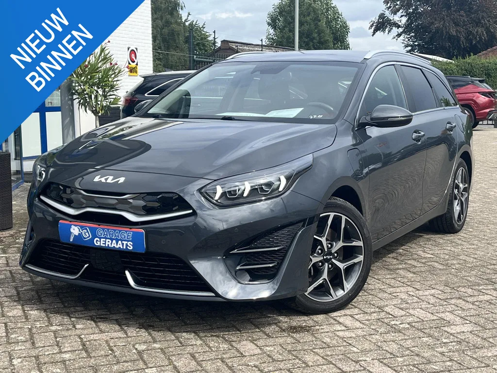 Kia Ceed Sportswagon (2021) — foto 1