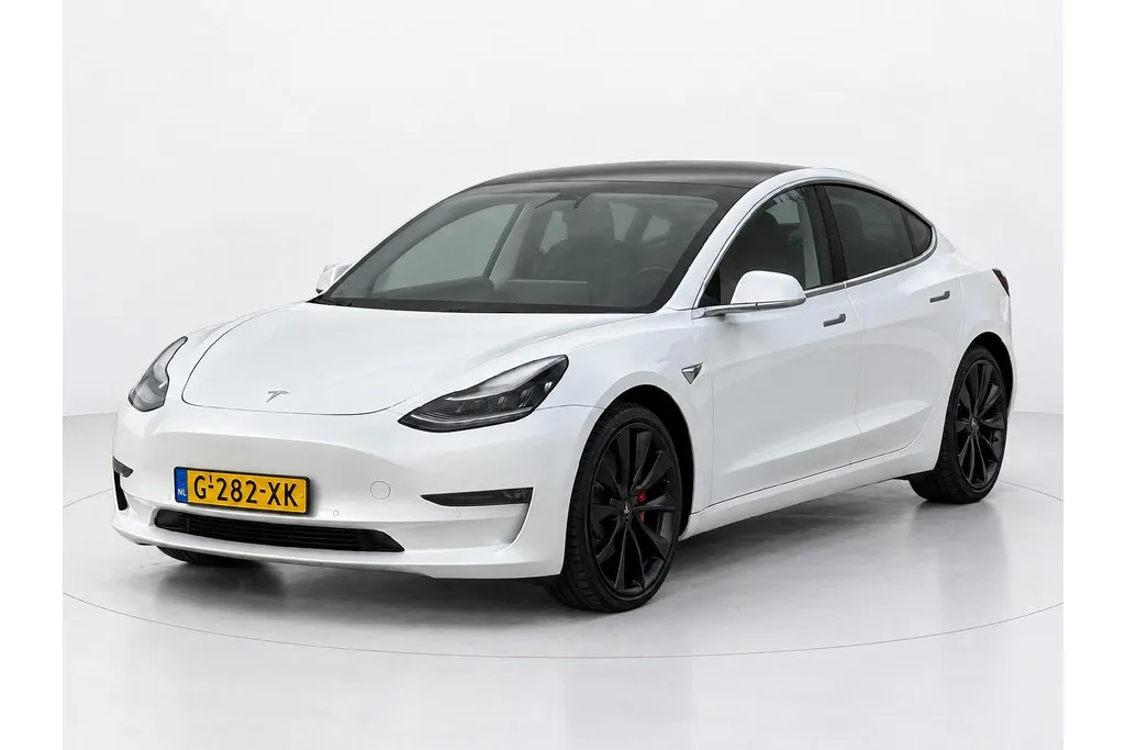 Tesla Model 3 (2019) — foto 1