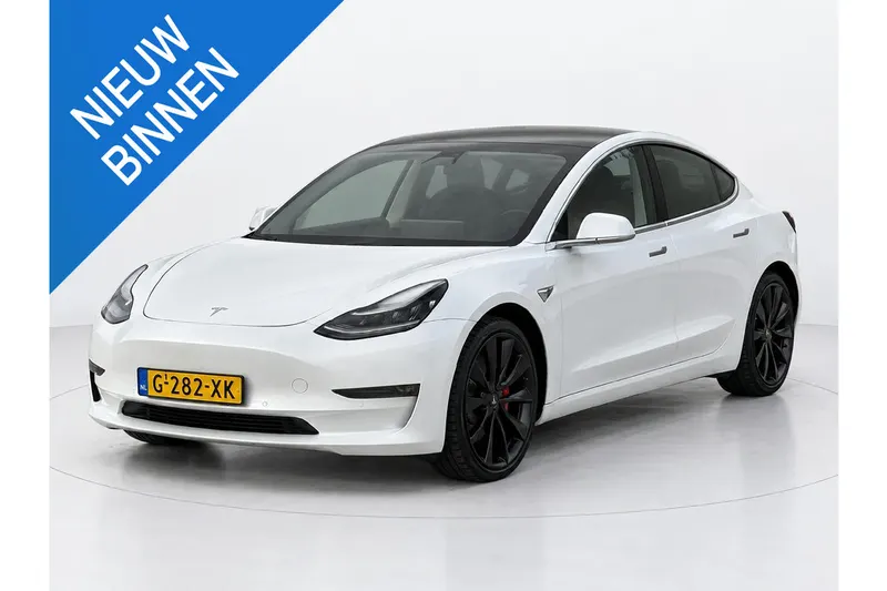 Tesla Model 3 (2019)