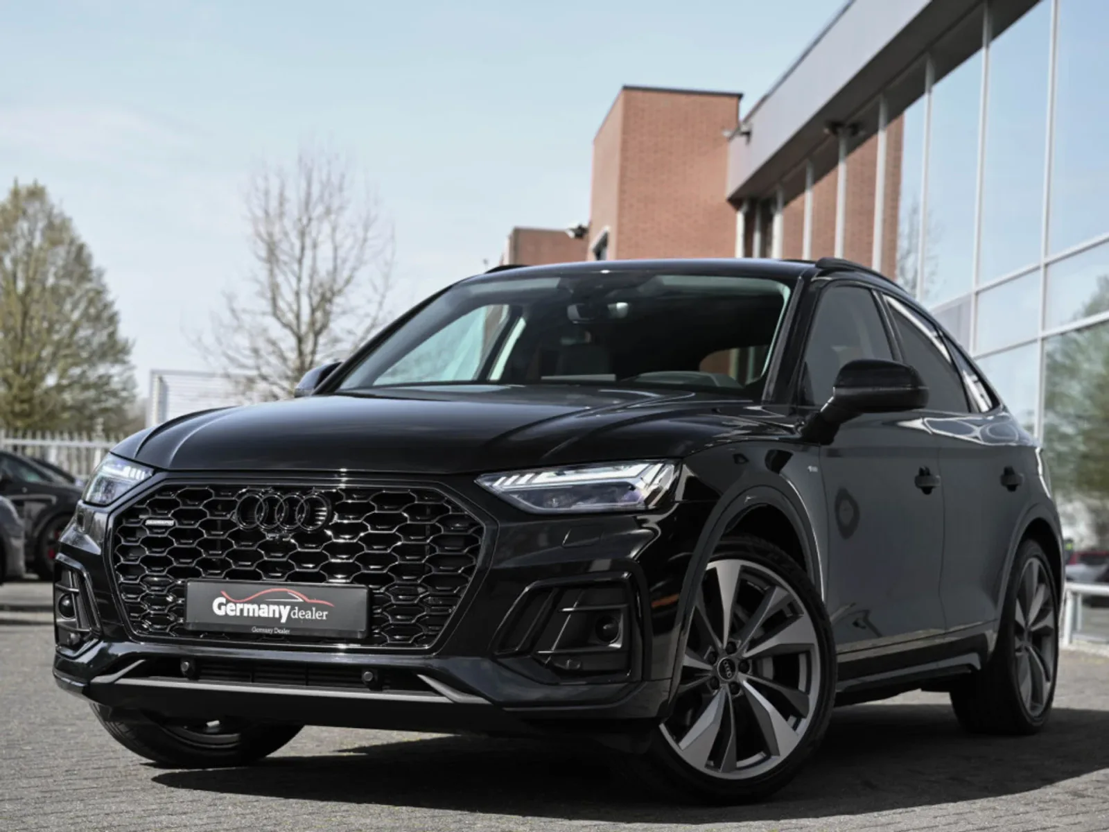 Audi Q5 Sportback (2023) — foto 1