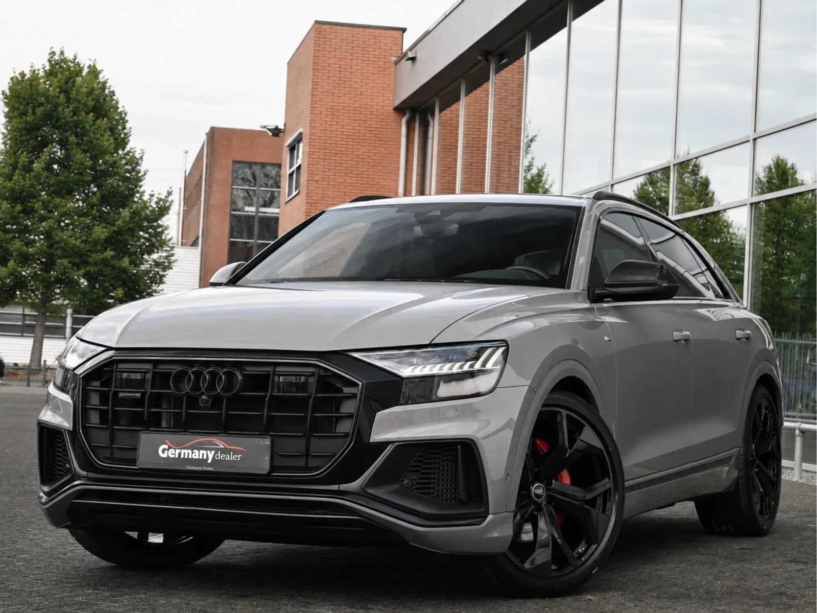 Audi Q8 (2022) — foto 1