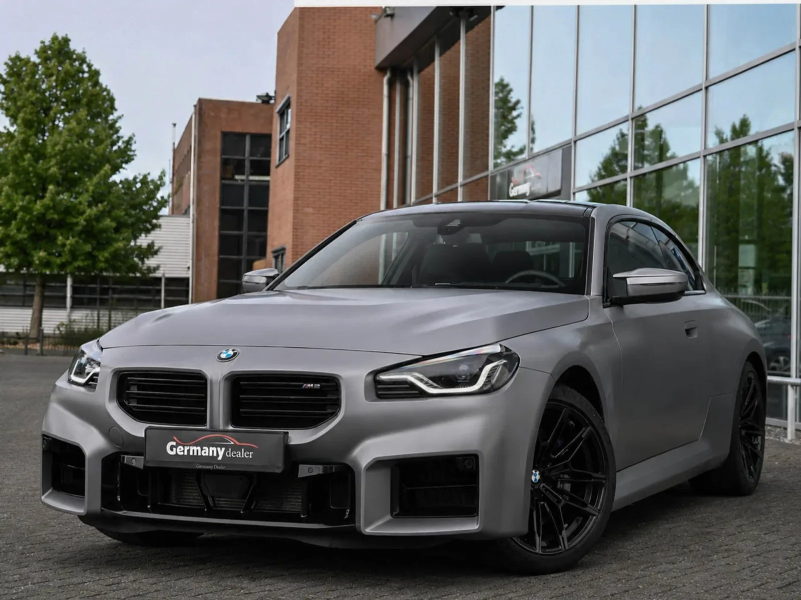 BMW M2 (2024) — foto 1