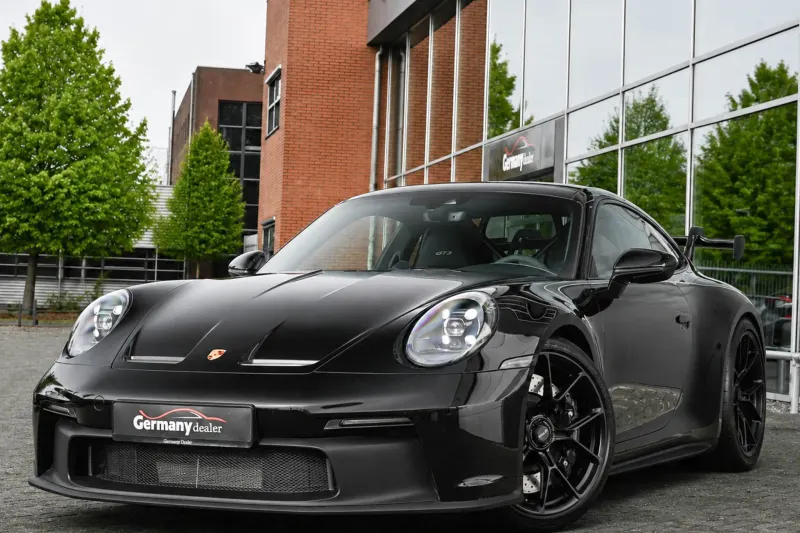 Porsche 911 (2023)