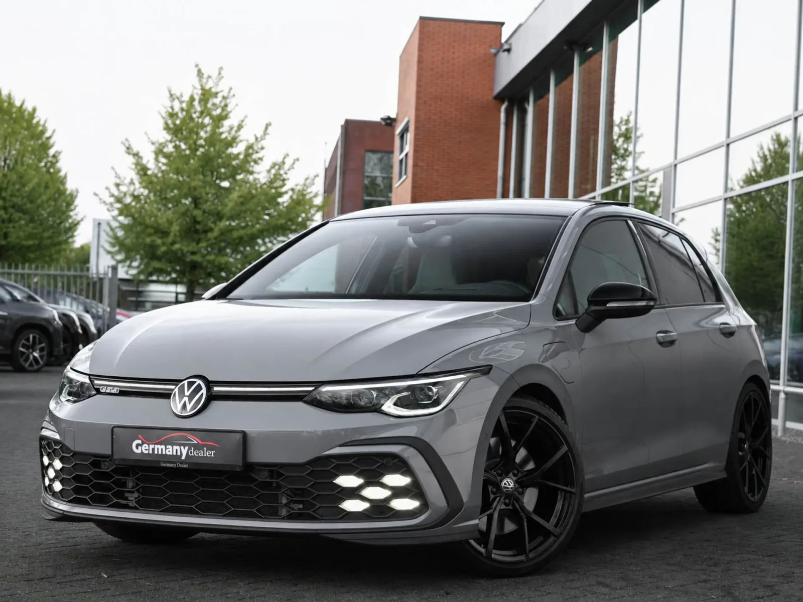 Volkswagen Golf (2022) — foto 1