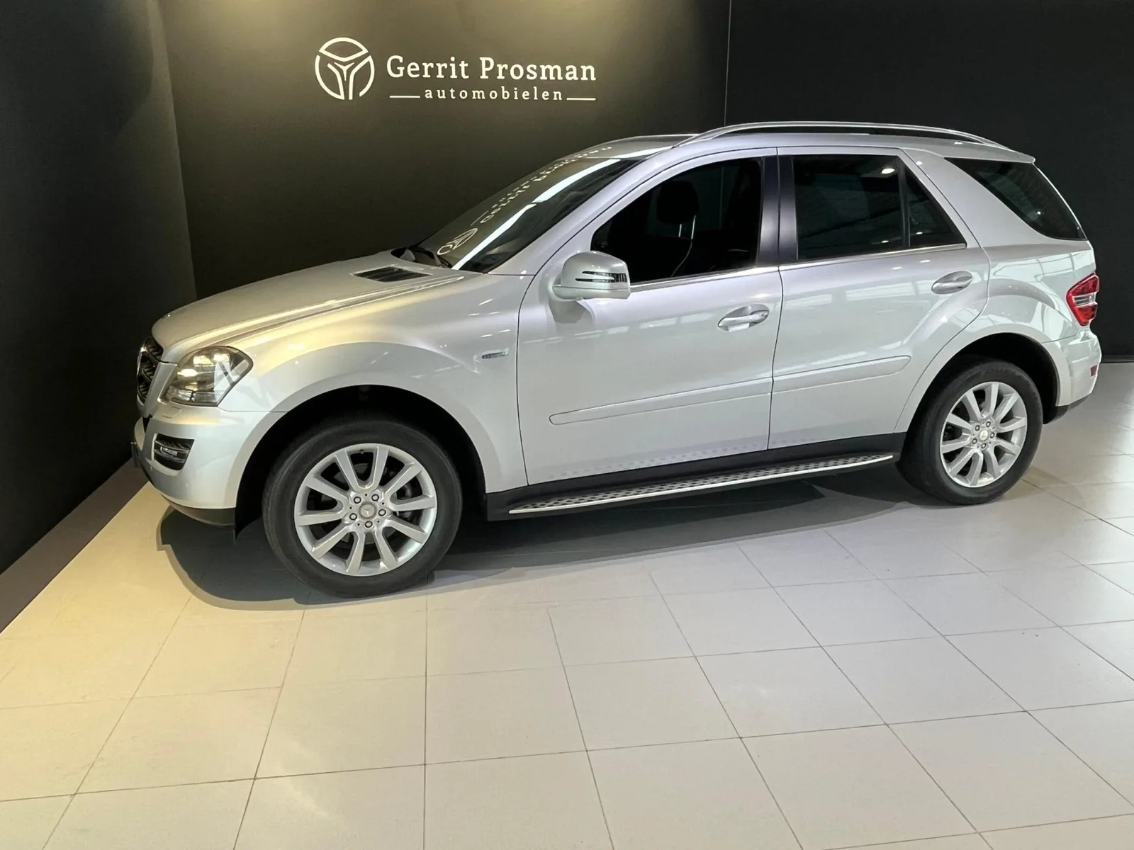 Mercedes-Benz ML-Klasse (2011) — foto 1