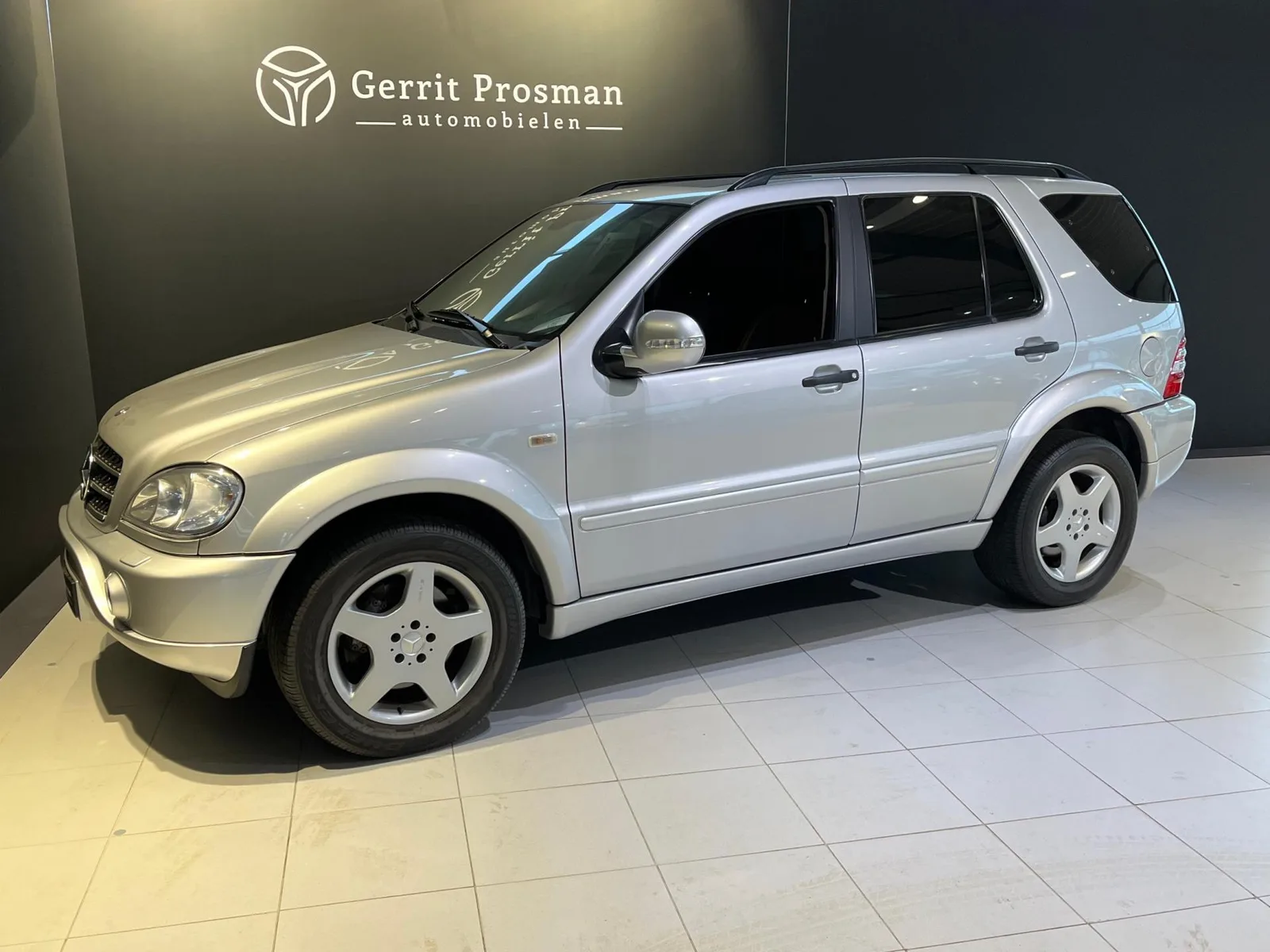 Mercedes-Benz ML-Klasse (2001) — foto 1