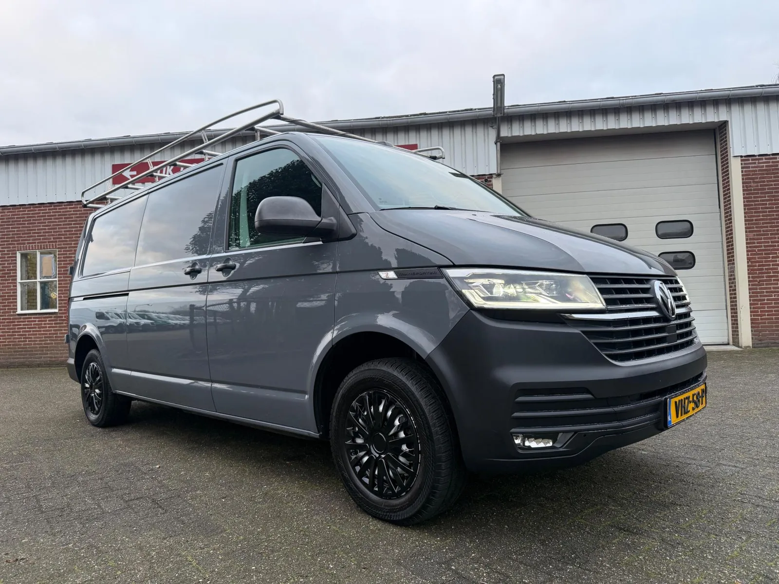 Volkswagen Transporter (2021) — foto 1