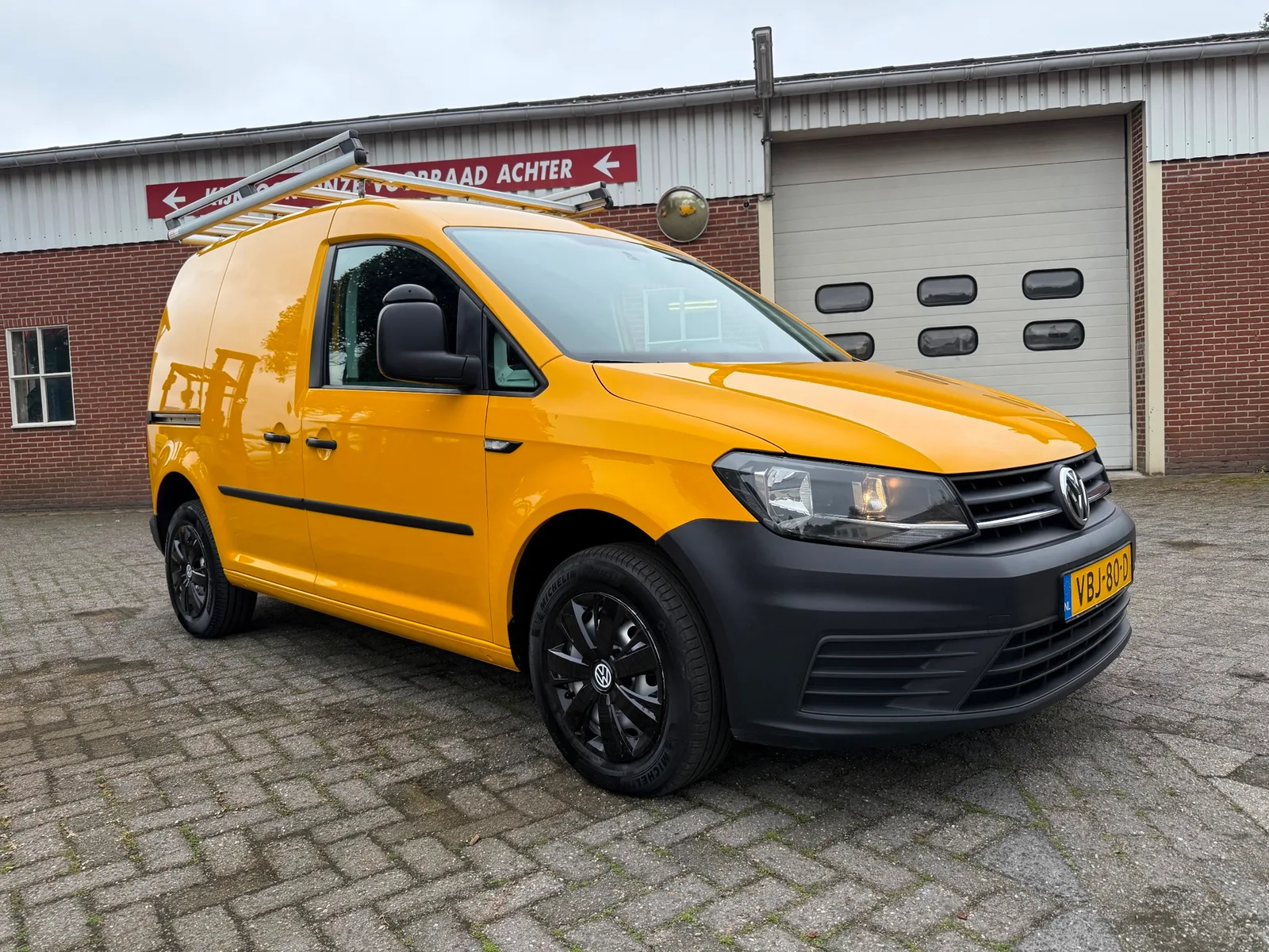 Volkswagen Caddy (2019) — foto 1