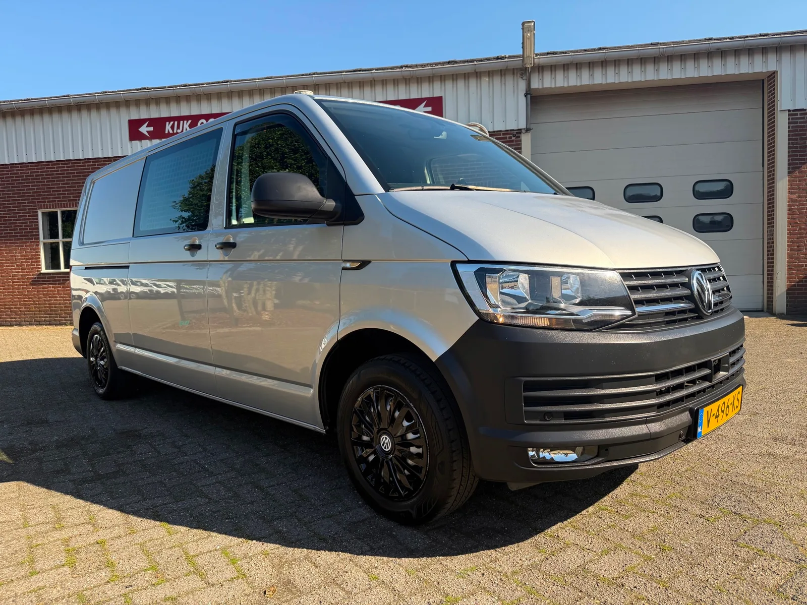 Volkswagen Transporter (2018) — foto 1
