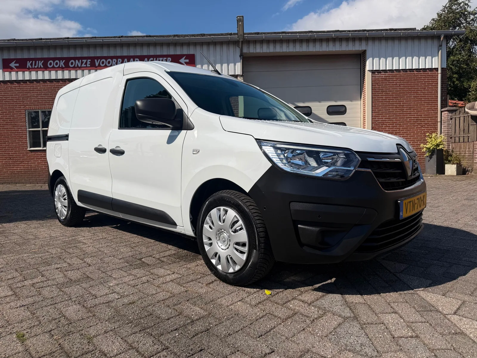 Renault Express (2023) — foto 1
