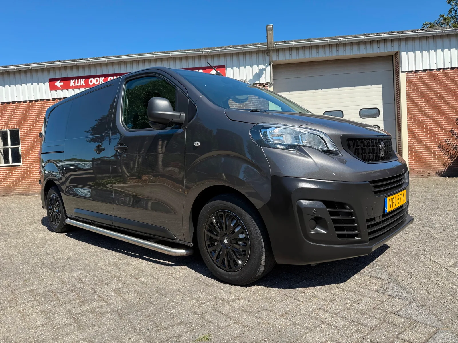 Peugeot Expert (2022) — foto 1