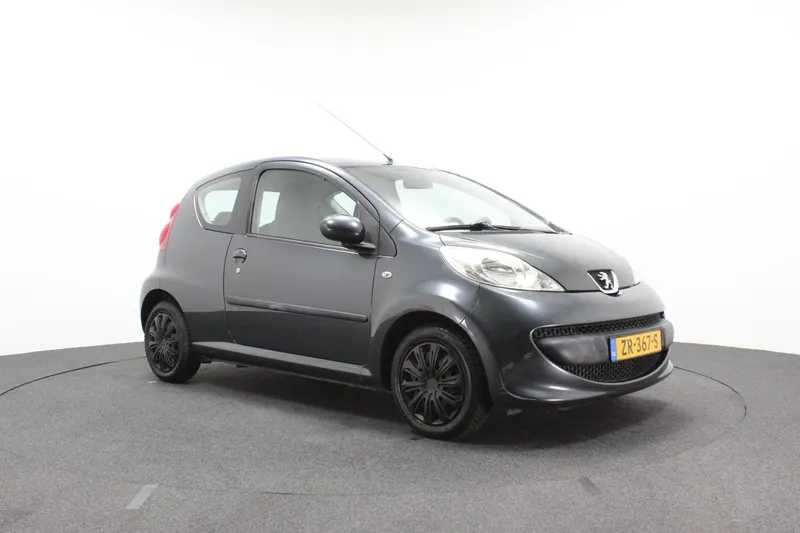 Peugeot 107 (2006)