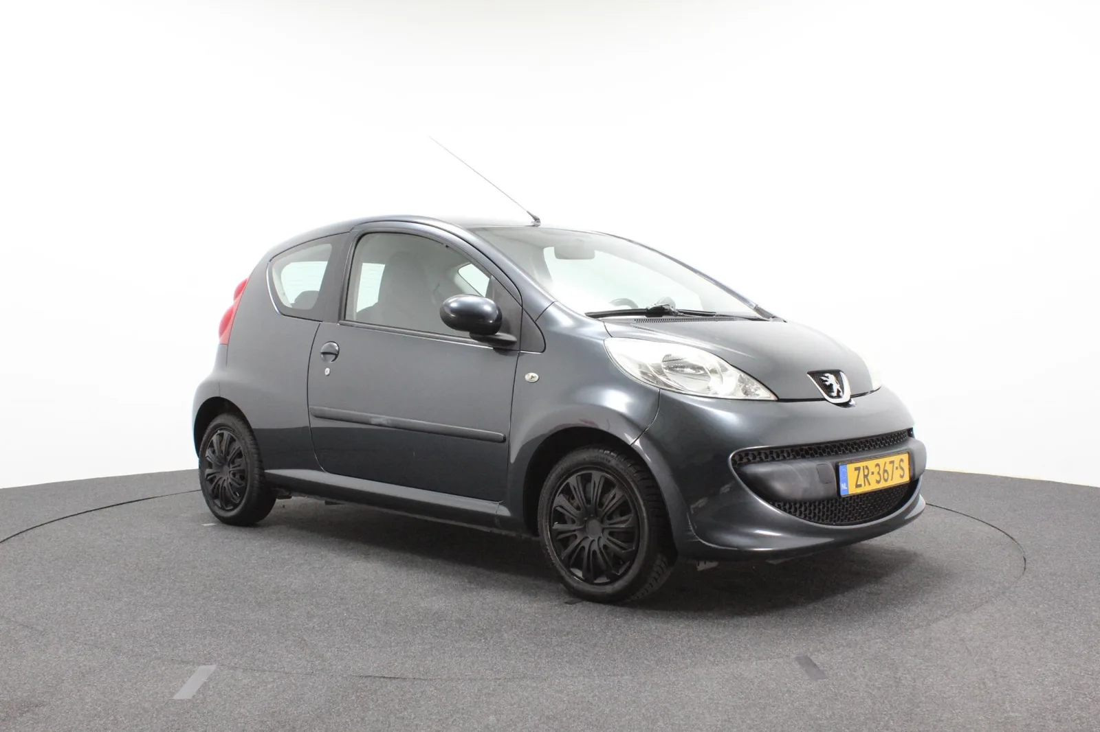 Peugeot 107 (2006) — foto 1