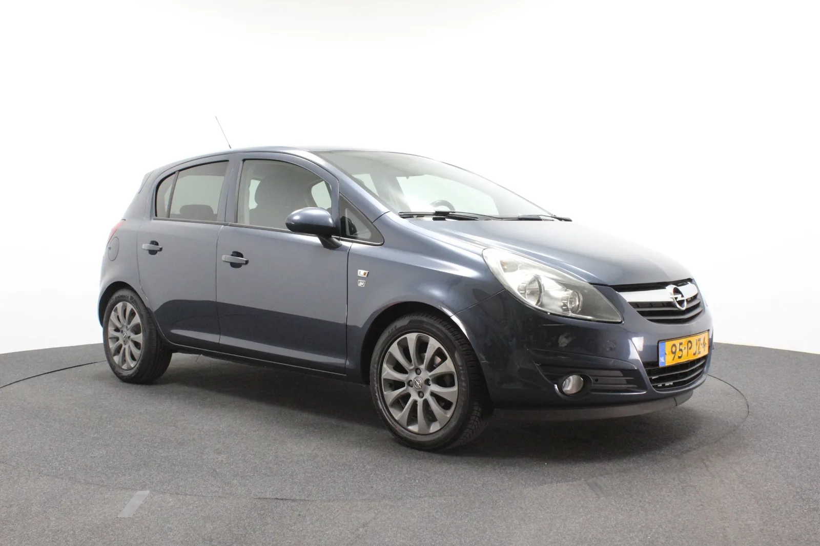 Opel Corsa (2011) — foto 1