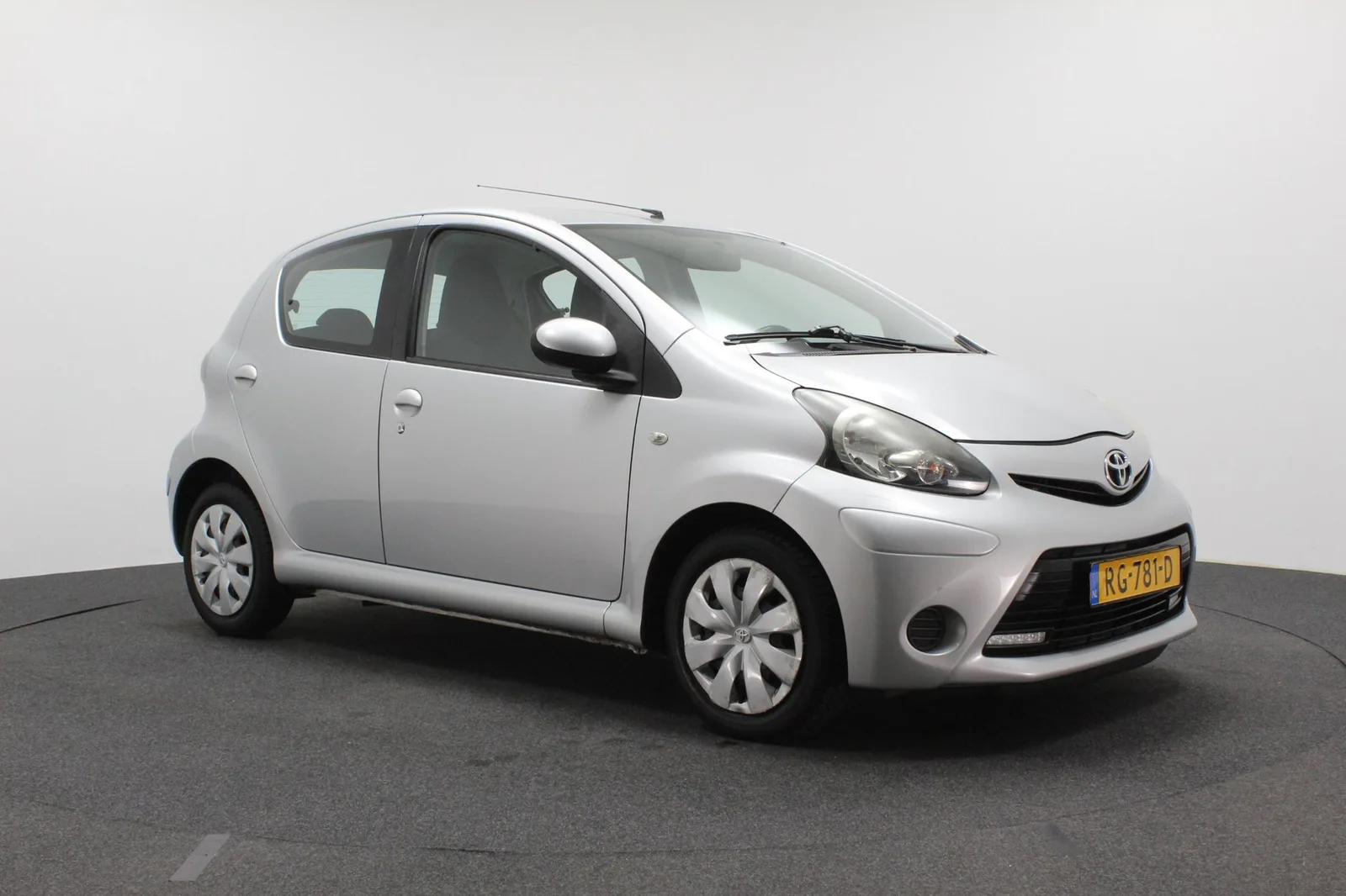 Toyota Aygo (2012) — foto 1