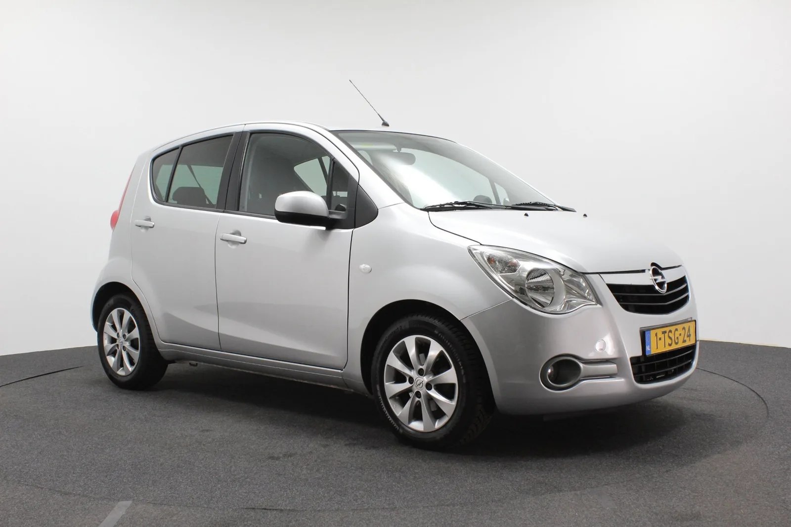 Opel Agila (2014) — foto 1