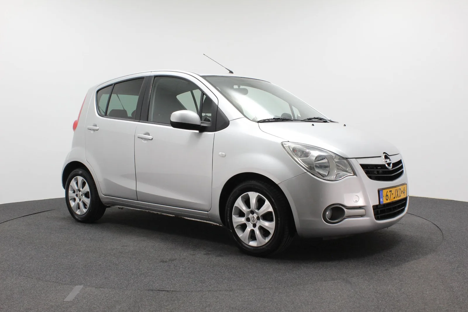 Opel Agila (2009) — foto 1