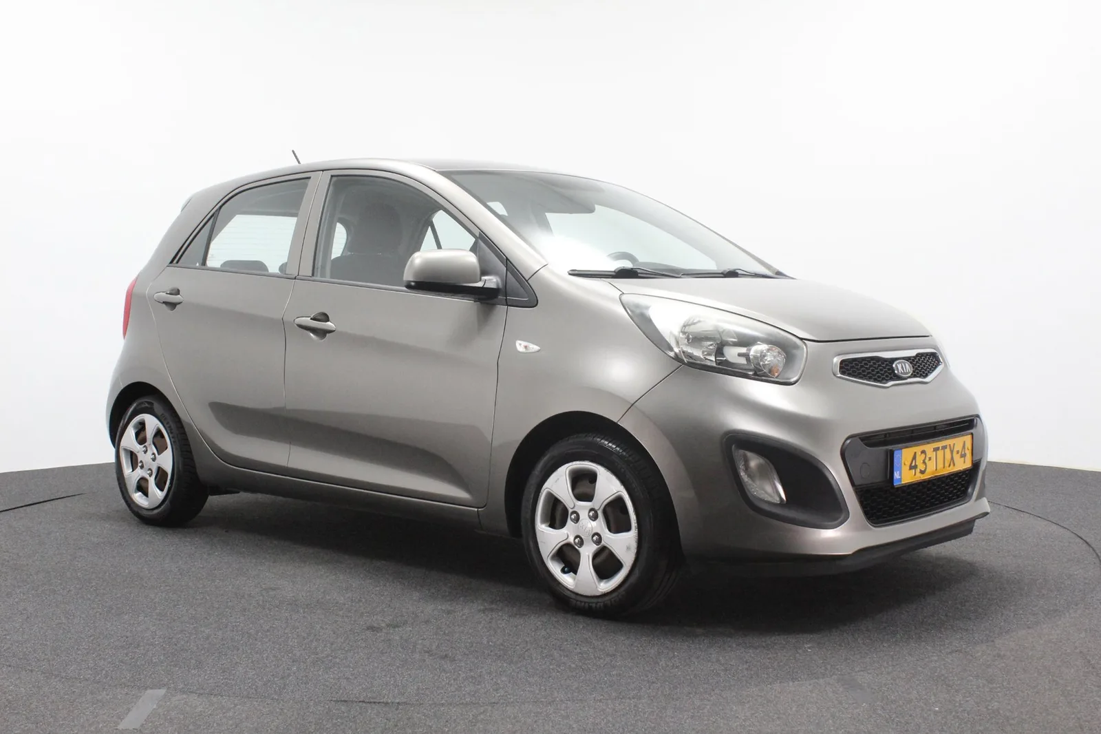 Kia Picanto (2012) — foto 1