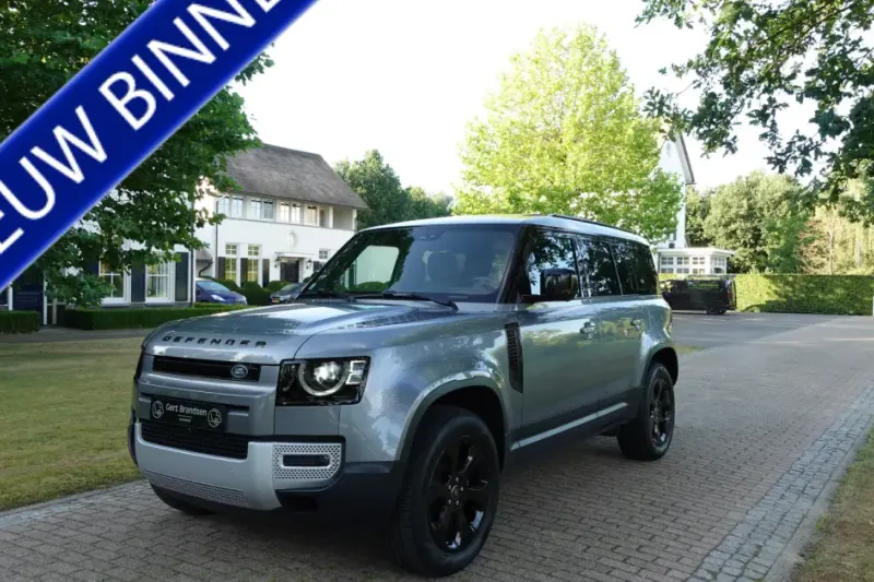 Land Rover Defender (2023)