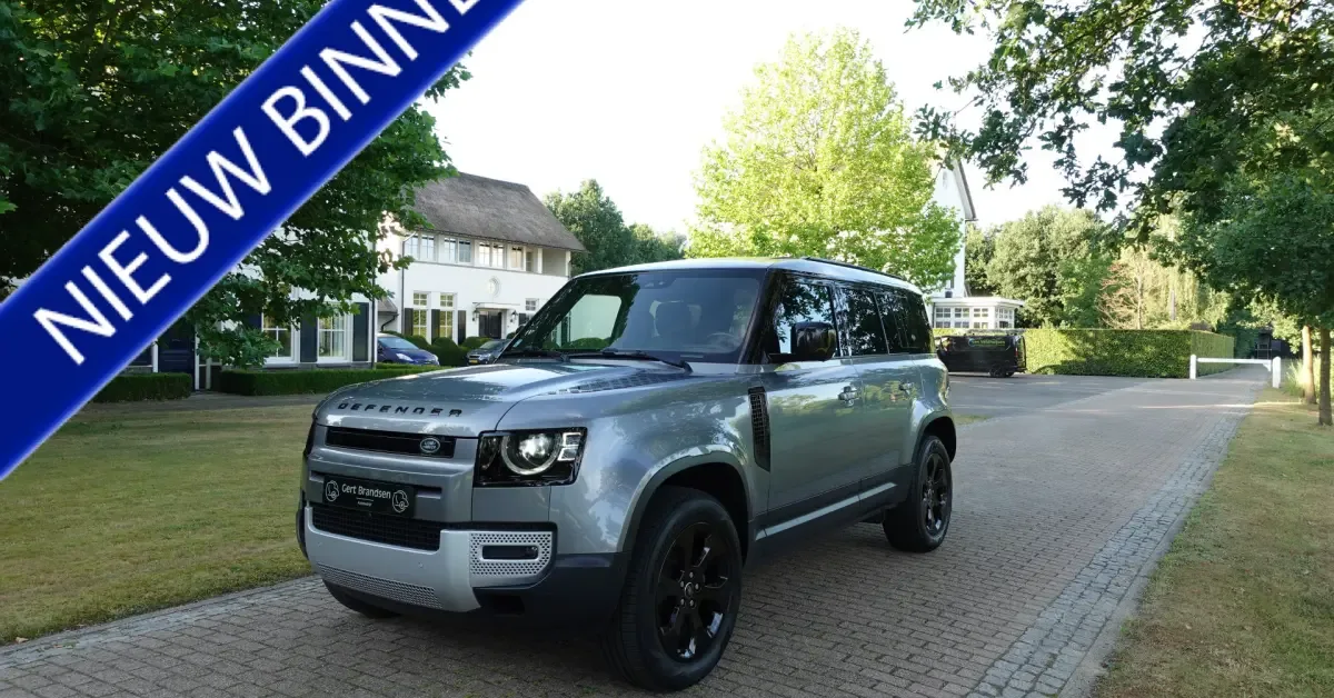 Land Rover Defender (2023) — foto 1