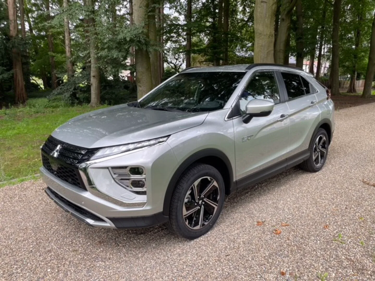 Mitsubishi Eclipse Cross (2024) — foto 1