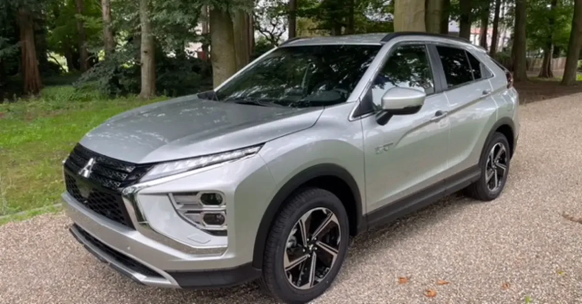 Mitsubishi Eclipse (2024) — foto 1