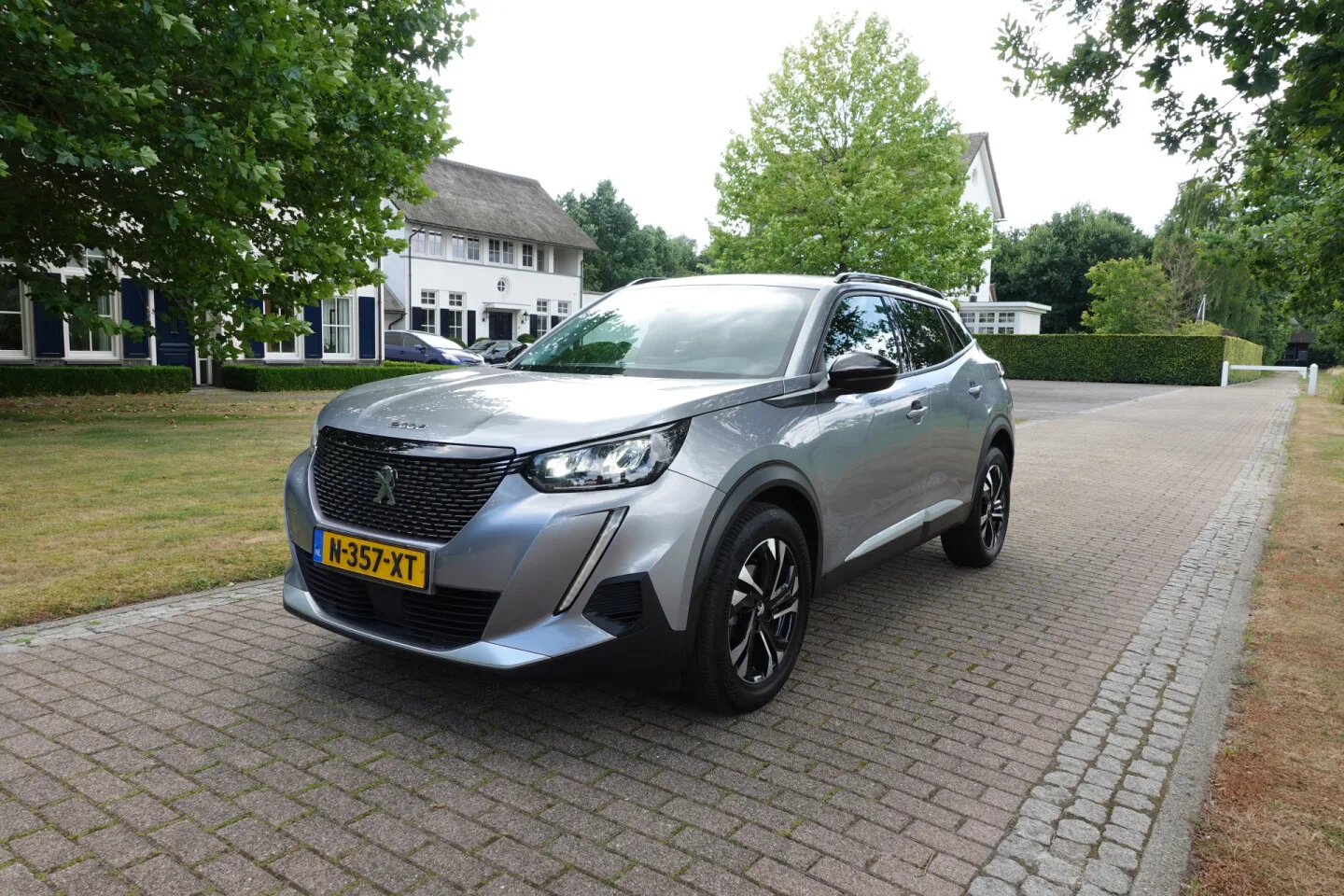 Peugeot 2008 (2022) — foto 1