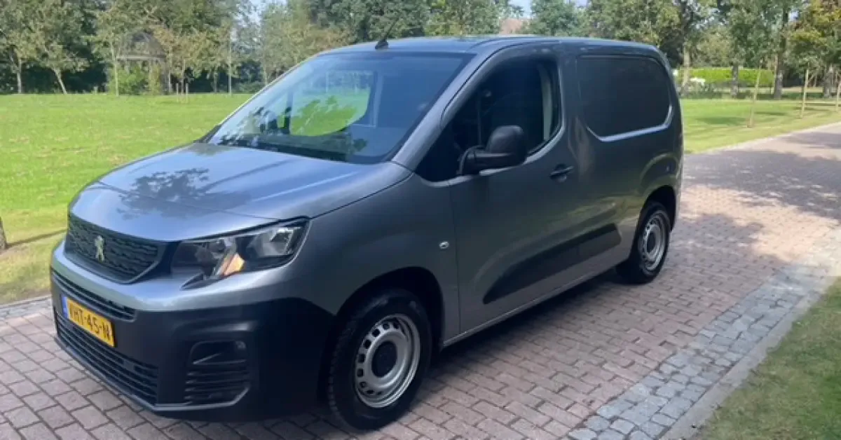 Peugeot Partner (2020) — foto 1