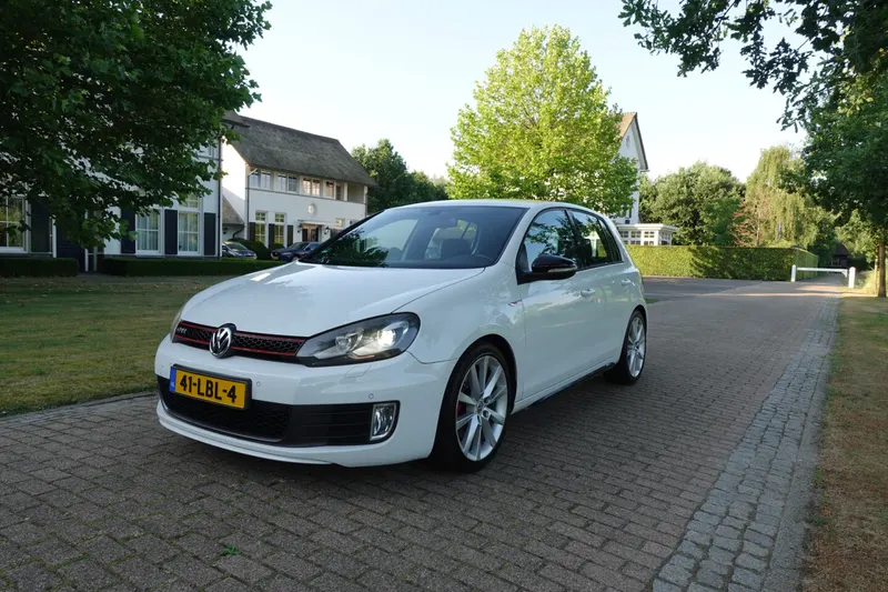 Volkswagen Golf (2010)