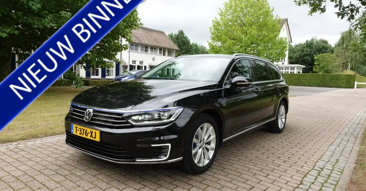 Volkswagen Passat (2016) — foto 1