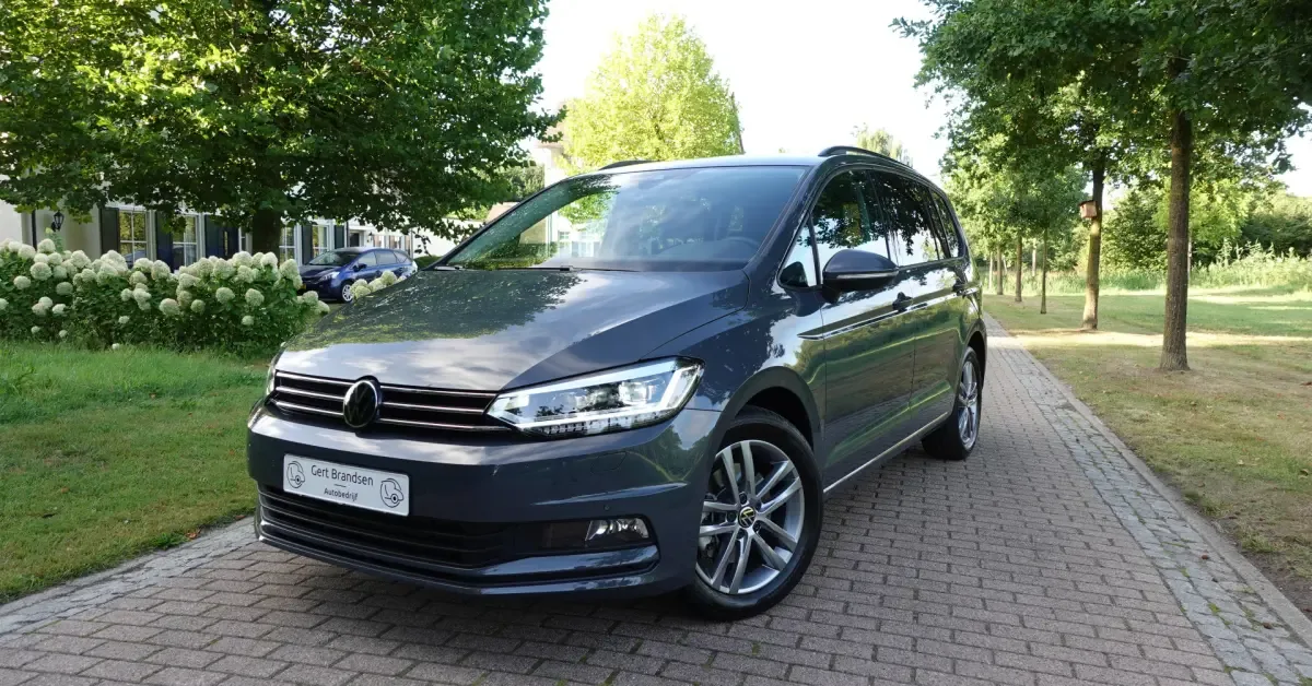 Volkswagen Touran (2025) — foto 1