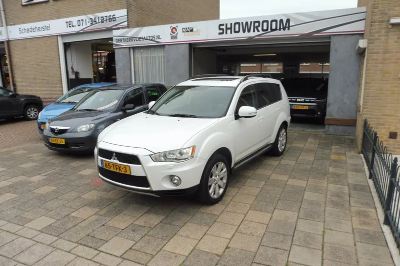 Mitsubishi Outlander (2012)