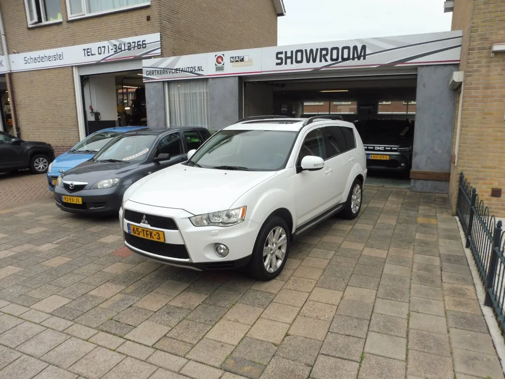 Mitsubishi Outlander (2012) — foto 1
