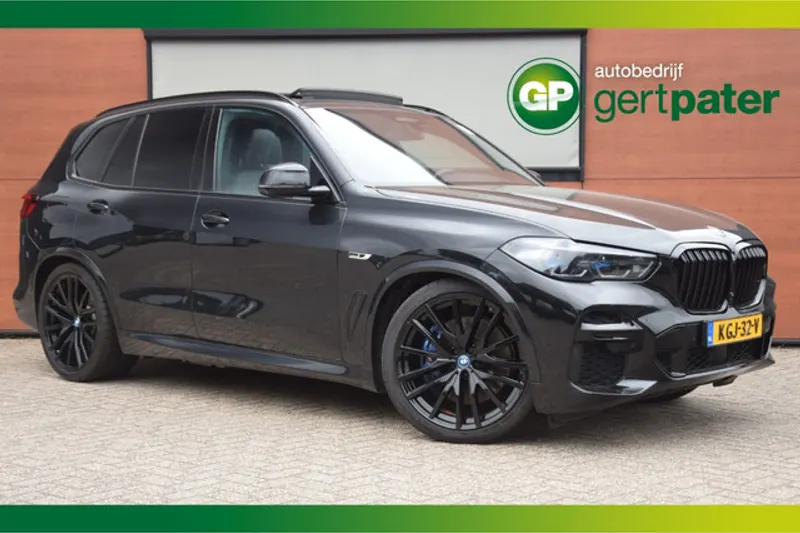 BMW X5 (2023)