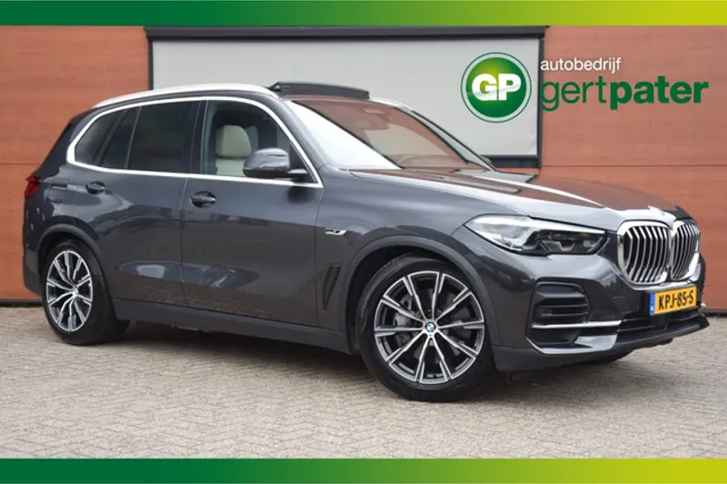 BMW X5 (2022)