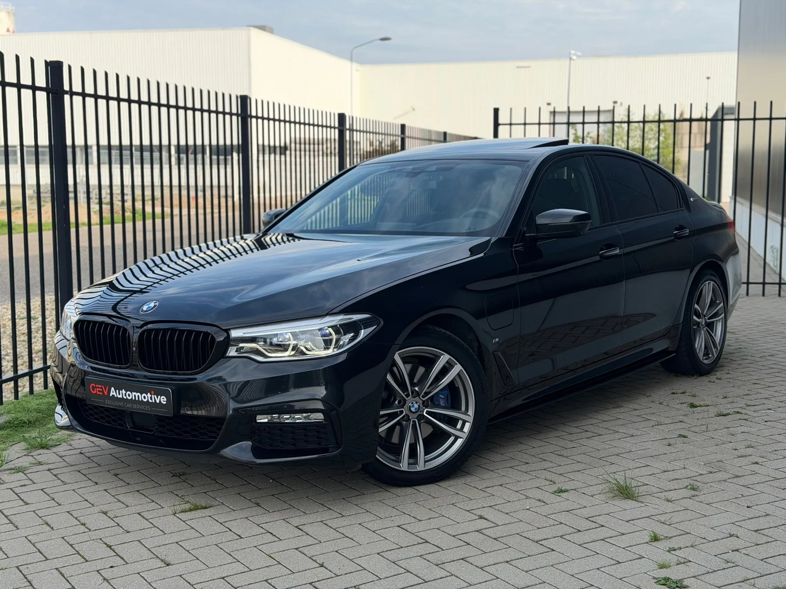 BMW 5-Serie (2017) — foto 1
